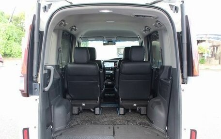 Honda Stepwgn IV, 2019 год, 1 832 000 рублей, 40 фотография