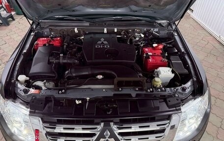 Mitsubishi Pajero IV, 2014 год, 2 610 000 рублей, 34 фотография