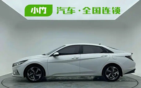 Hyundai Elantra, 2022 год, 1 400 000 рублей, 6 фотография