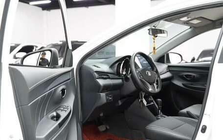 Toyota Yaris XP150 рестайлинг, 2022 год, 1 434 100 рублей, 17 фотография