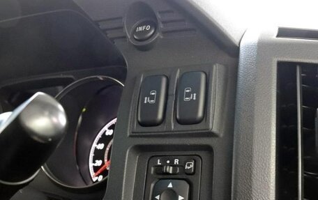 Mitsubishi Delica D:5 I, 2018 год, 2 095 000 рублей, 18 фотография