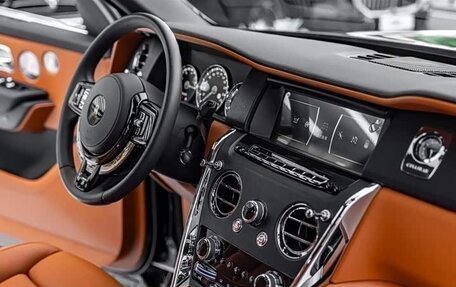 Rolls-Royce Cullinan, 2022 год, 36 800 000 рублей, 8 фотография