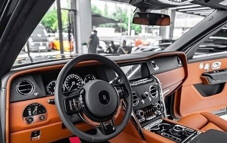 Rolls-Royce Cullinan, 2022 год, 36 800 000 рублей, 7 фотография