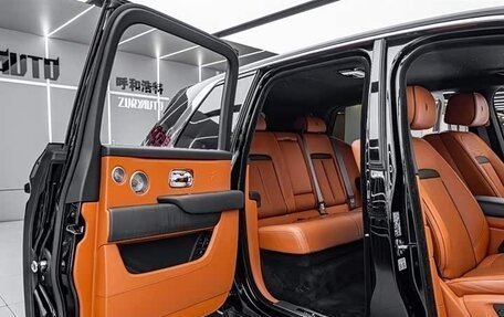 Rolls-Royce Cullinan, 2022 год, 36 800 000 рублей, 14 фотография