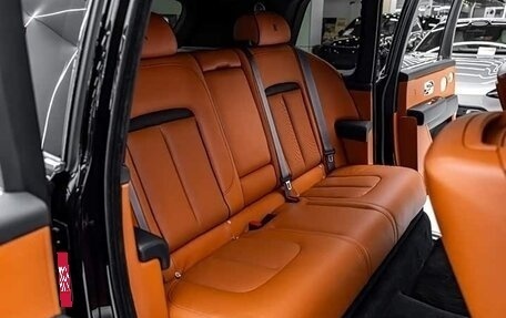 Rolls-Royce Cullinan, 2022 год, 36 800 000 рублей, 13 фотография