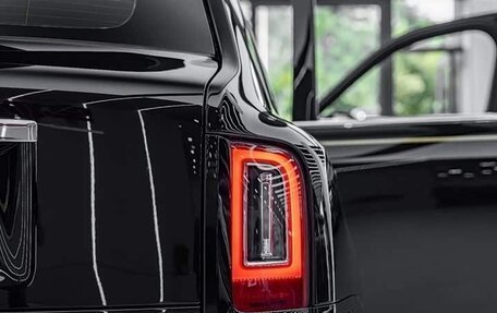 Rolls-Royce Cullinan, 2022 год, 36 800 000 рублей, 30 фотография