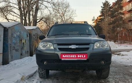 Chevrolet Niva I рестайлинг, 2010 год, 460 000 рублей, 1 фотография