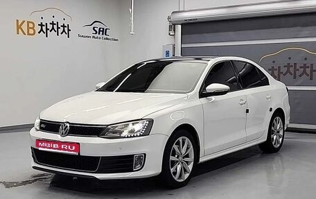 Volkswagen Jetta VI, 2013 год, 1 030 000 рублей, 1 фотография