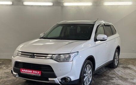 Mitsubishi Outlander III рестайлинг 3, 2014 год, 1 630 000 рублей, 1 фотография