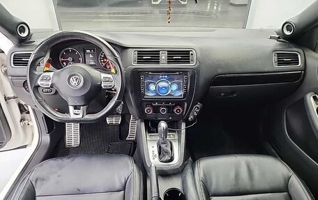 Volkswagen Jetta VI, 2013 год, 1 030 000 рублей, 6 фотография