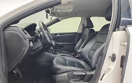 Volkswagen Jetta VI, 2013 год, 1 030 000 рублей, 10 фотография