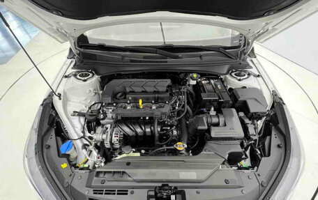 Hyundai Elantra, 2023 год, 1 600 000 рублей, 8 фотография