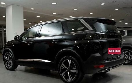 Peugeot 5008 II, 2024 год, 4 749 000 рублей, 3 фотография