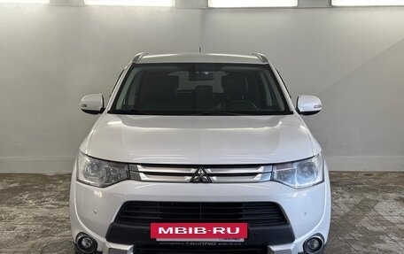 Mitsubishi Outlander III рестайлинг 3, 2014 год, 1 630 000 рублей, 2 фотография
