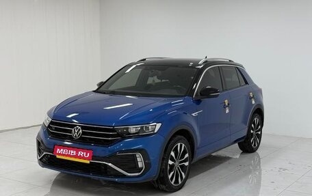 Volkswagen T-Roc I, 2022 год, 1 689 003 рублей, 1 фотография