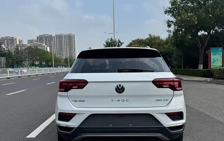 Volkswagen T-Roc I, 2022 год, 1 780 000 рублей, 5 фотография