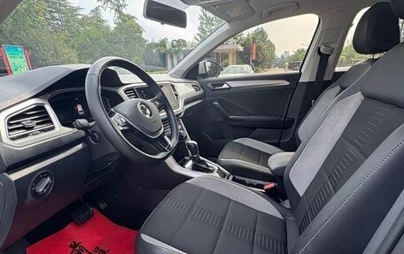 Volkswagen T-Roc I, 2022 год, 1 780 000 рублей, 7 фотография