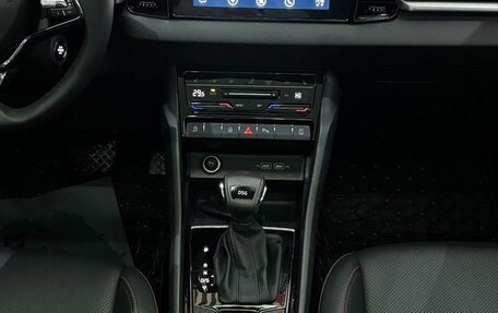 Skoda Karoq I, 2022 год, 2 024 605 рублей, 12 фотография