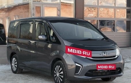 Honda Stepwgn IV, 2016 год, 1 700 000 рублей, 3 фотография