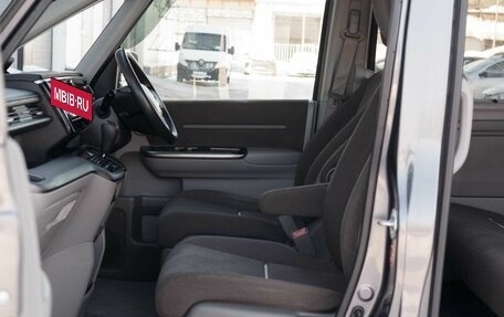 Honda Stepwgn IV, 2016 год, 1 700 000 рублей, 21 фотография