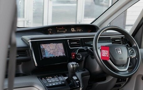 Honda Stepwgn IV, 2016 год, 1 700 000 рублей, 10 фотография