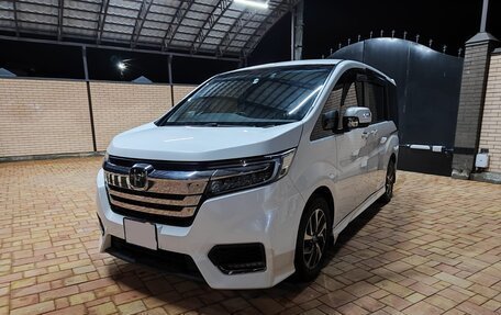 Honda Stepwgn IV, 2018 год, 2 550 000 рублей, 3 фотография