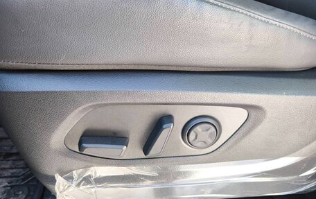 Hyundai Staria, 2024 год, 5 900 000 рублей, 21 фотография