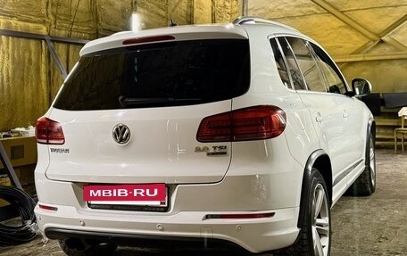 Volkswagen Tiguan I, 2016 год, 1 900 000 рублей, 2 фотография