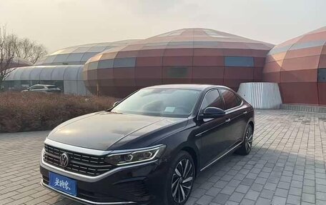 Volkswagen Passat B8 рестайлинг, 2021 год, 1 599 000 рублей, 2 фотография