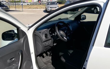 Renault Sandero II рестайлинг, 2019 год, 889 000 рублей, 13 фотография