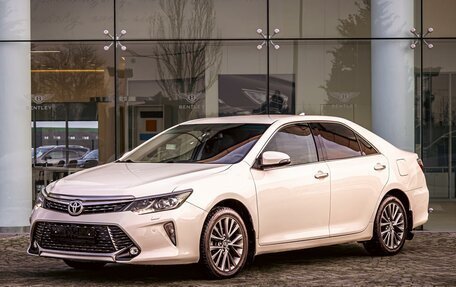 Toyota Camry, 2017 год, 2 355 000 рублей, 1 фотография