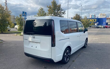 Honda Stepwgn, 2023 год, 3 350 000 рублей, 3 фотография