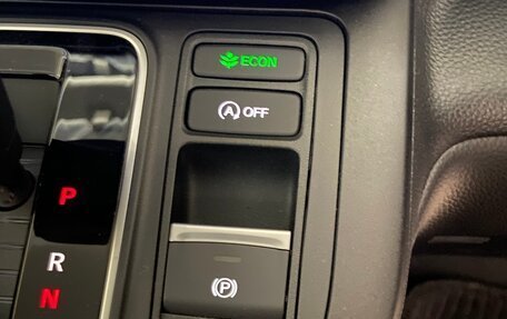 Honda Stepwgn, 2023 год, 3 350 000 рублей, 21 фотография