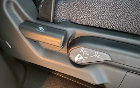 Honda Stepwgn, 2023 год, 3 350 000 рублей, 18 фотография