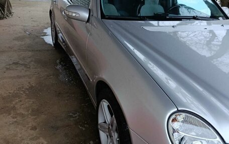 Mercedes-Benz E-Класс, 2003 год, 1 450 000 рублей, 3 фотография