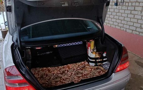 Mercedes-Benz E-Класс, 2003 год, 1 450 000 рублей, 5 фотография