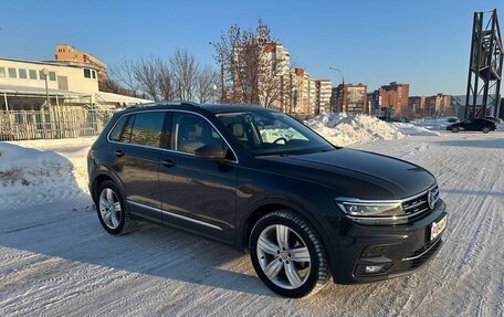 Volkswagen Tiguan II, 2020 год, 3 300 000 рублей, 2 фотография