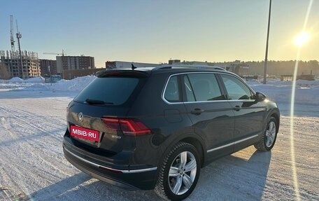 Volkswagen Tiguan II, 2020 год, 3 300 000 рублей, 3 фотография