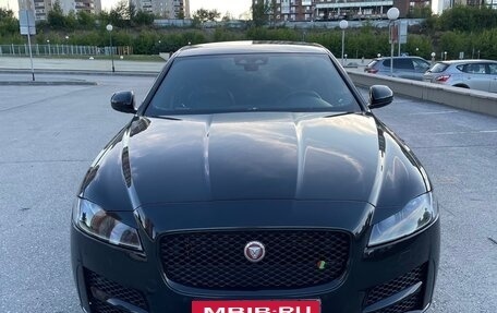 Jaguar XF II, 2016 год, 3 000 000 рублей, 13 фотография