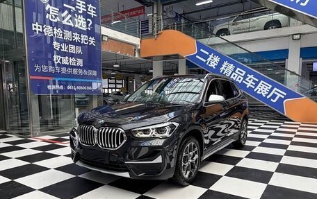 BMW X1, 2022 год, 2 300 000 рублей, 15 фотография