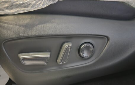 Toyota RAV4, 2025 год, 4 249 000 рублей, 16 фотография