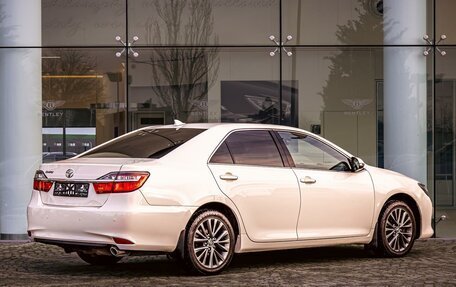 Toyota Camry, 2017 год, 2 355 000 рублей, 6 фотография