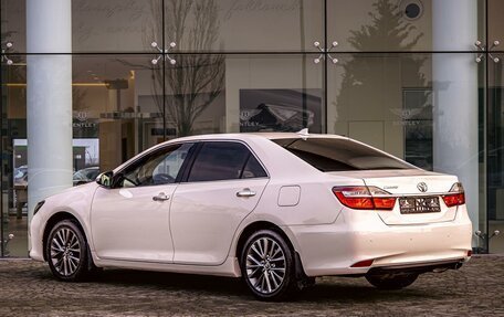 Toyota Camry, 2017 год, 2 355 000 рублей, 4 фотография