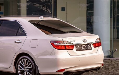 Toyota Camry, 2017 год, 2 355 000 рублей, 10 фотография