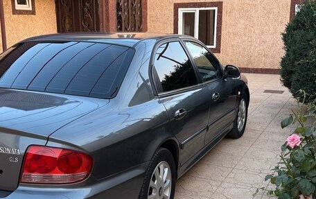 Hyundai Sonata IV рестайлинг, 2005 год, 420 000 рублей, 3 фотография