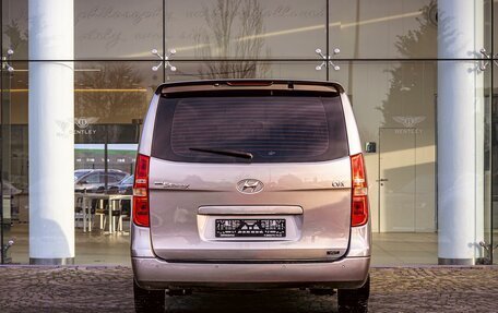 Hyundai Grand Starex Grand Starex I рестайлинг 2, 2011 год, 1 695 000 рублей, 5 фотография