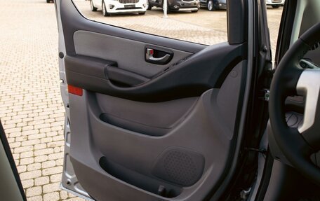 Hyundai Grand Starex Grand Starex I рестайлинг 2, 2011 год, 1 695 000 рублей, 12 фотография