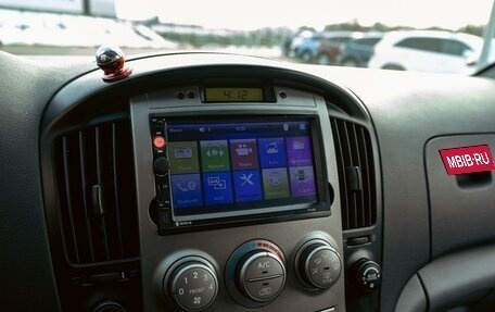 Hyundai Grand Starex Grand Starex I рестайлинг 2, 2011 год, 1 695 000 рублей, 14 фотография