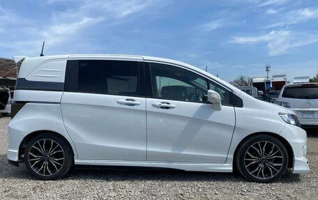 Honda Freed I, 2016 год, 876 000 рублей, 4 фотография