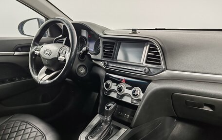 Hyundai Elantra VI рестайлинг, 2020 год, 1 190 000 рублей, 11 фотография